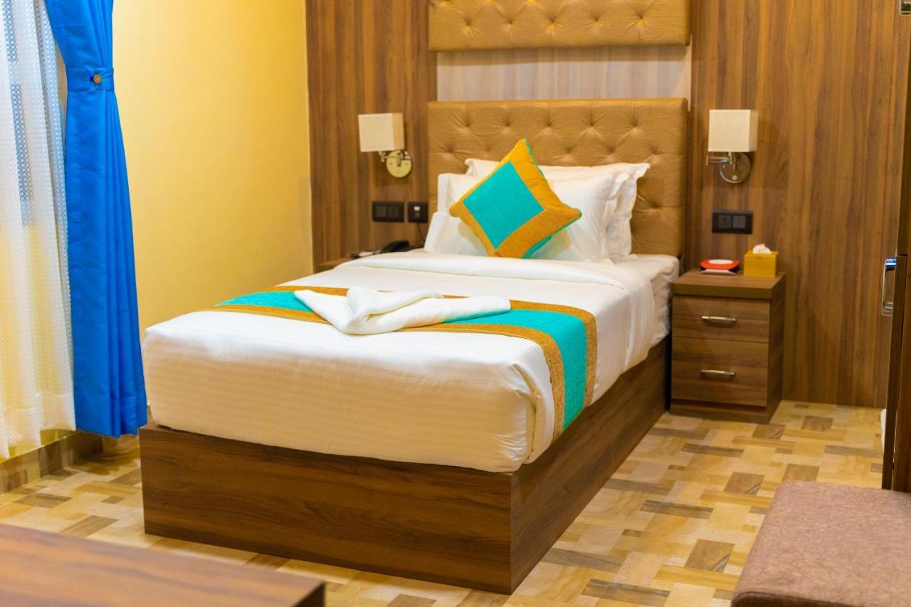 Grand Yak Boutique Hotel Катманду Екстер'єр фото