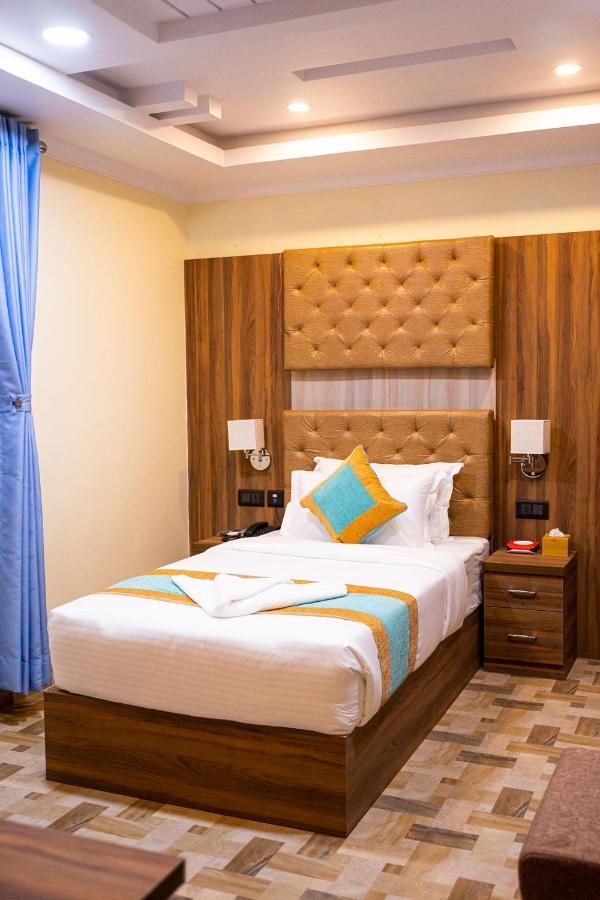 Grand Yak Boutique Hotel Катманду Екстер'єр фото